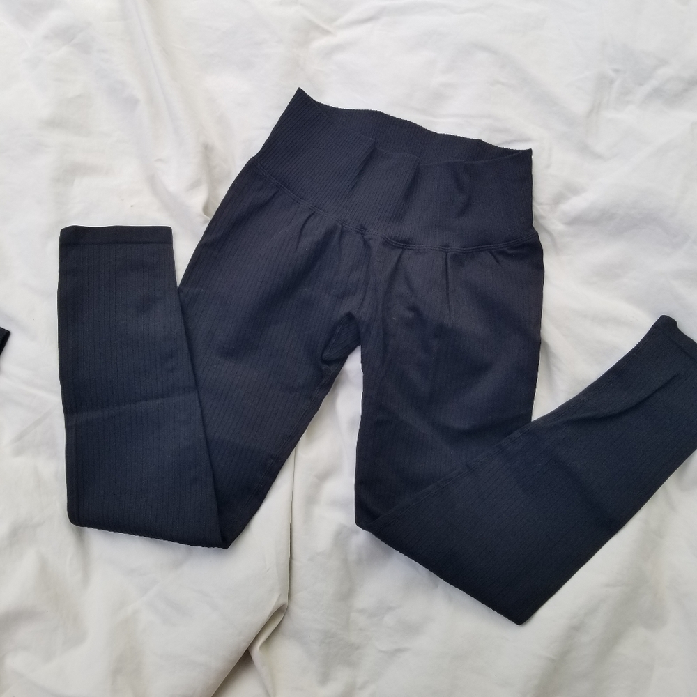 Activewear Set - Picture 4 of 8